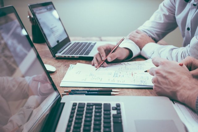 What do we understand by the business valuation process